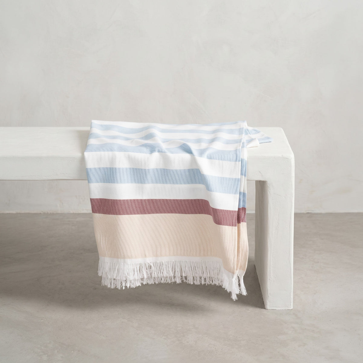 Fouta de plage à rayures et franges — Horizonte