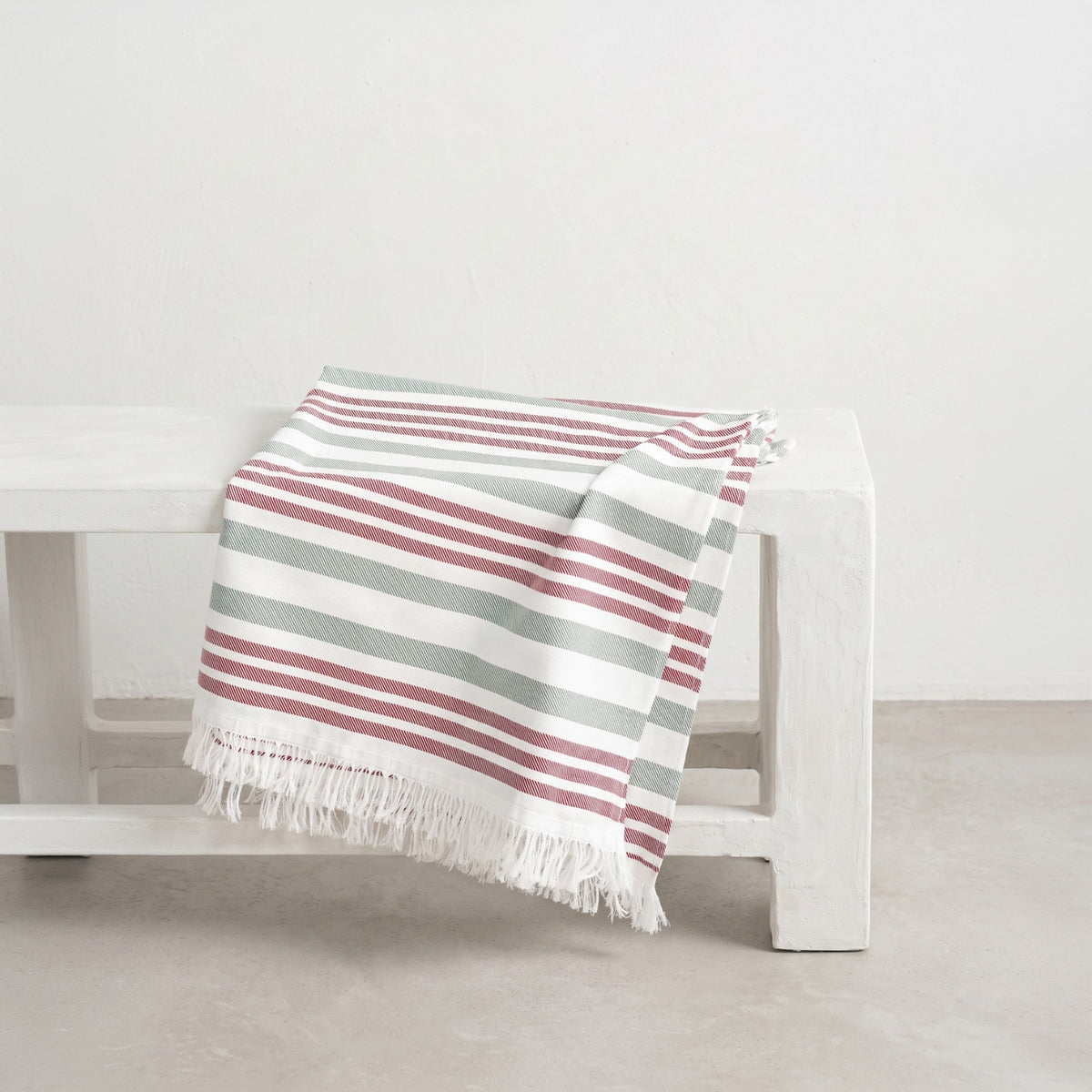 Fouta de plage à rayures et franges — Tria