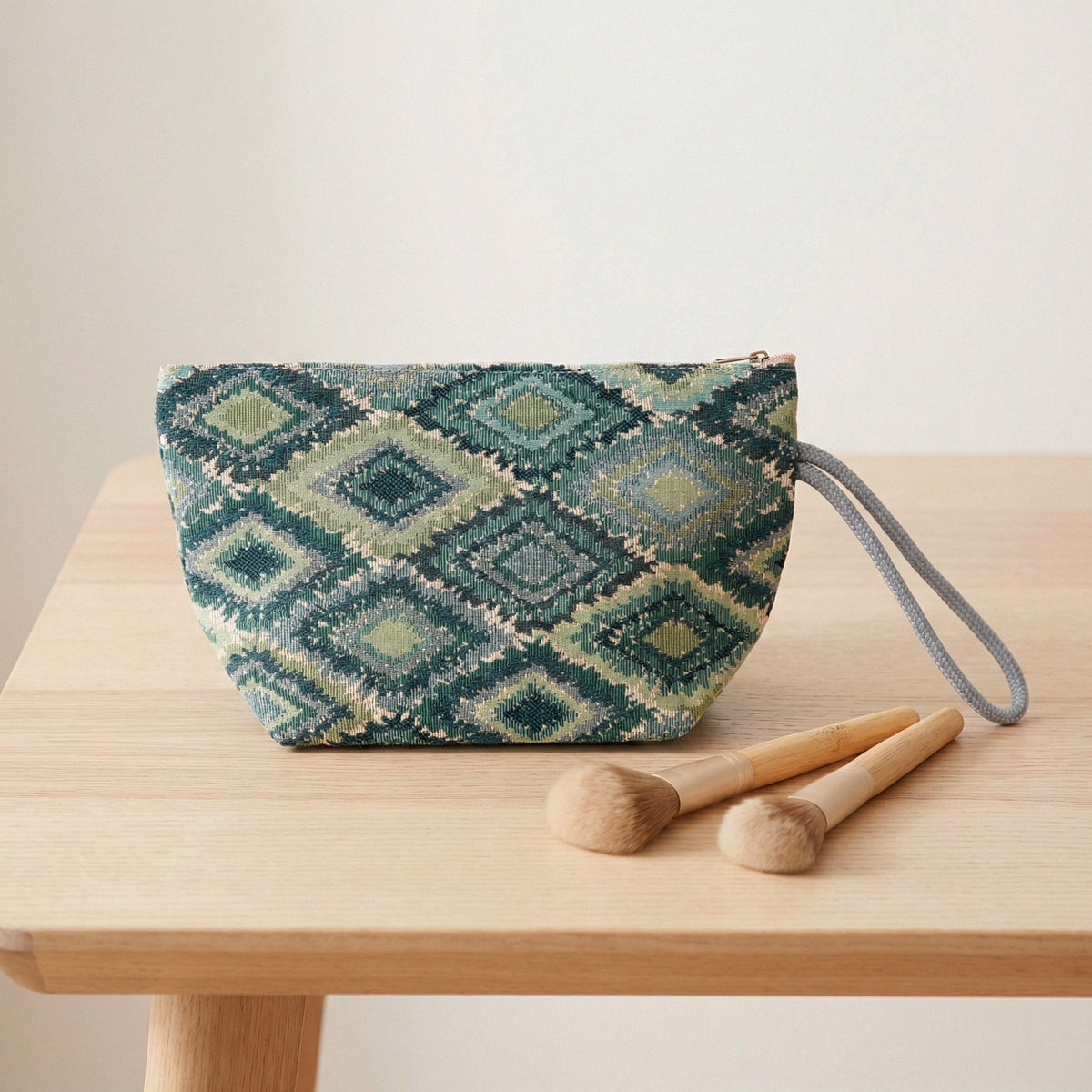 Trousse de toilette en jacquard multicolore — Pila
